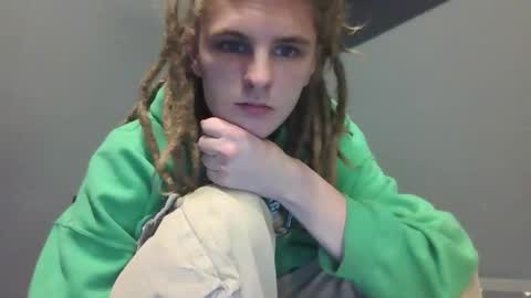 Snapshot of asphalt_surfer chatting on 10/24/25, 03:30 asphalt surfer online show from 10/24/25, 03:30