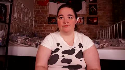 Eva online show from 10/28/25, 02:59