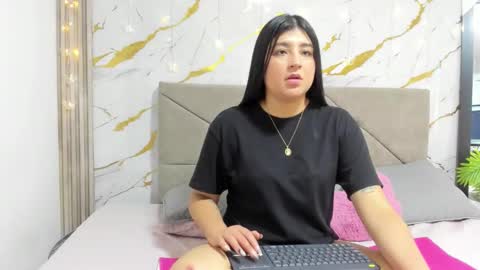 Asshley online show from 02/04/26, 10:58