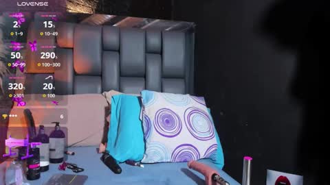 Snapshot of assia_roos chatting on 03/16/26, 10:19 Nahomi online show from 03/16/26, 10:19