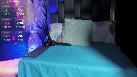 Snapshot of assia_roos chatting on 03/28/26, 10:26 Nahomi online show from 03/28/26, 10:26