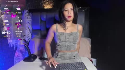 Snapshot of assia_roos chatting on 03/30/26, 10:27 Nahomi online show from 03/30/26, 10:27