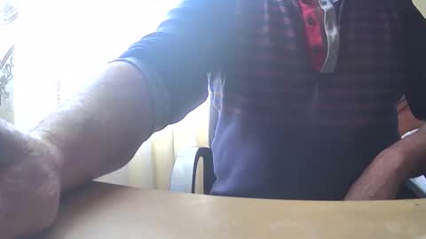 Snapshot of astelover chatting on 09/27/25, 10:42 astelover online show from 09/27/25, 10:42