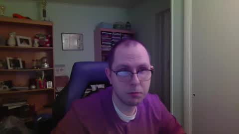 Snapshot of astg94 chatting on 10/27/25, 01:31 Andrew or Smiley Read the message in bold above the bio design for info on the situation. online show from 10/27/25, 01:31