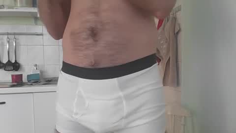 Snapshot of astleitx chatting on 10/30/25, 12:39 astleitx online show from 10/30/25, 12:39