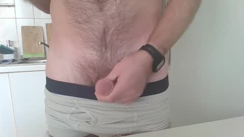 Snapshot of astleitx chatting on 11/08/25, 01:33 astleitx online show from 11/08/25, 01:33