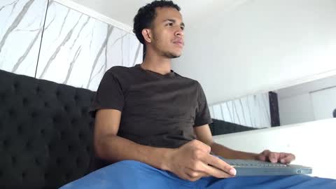 Aston  online show from 10/01/25, 03:23