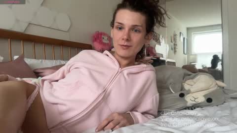 AstoriaLove online show from 04/04/26, 06:05