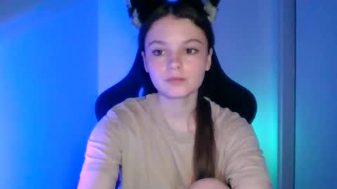 astradream_ online show from 09/24/25, 05:38