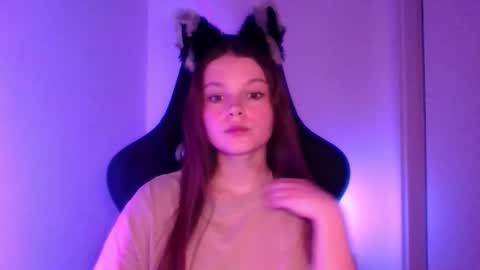 astradream_ online show from 10/06/25, 06:27