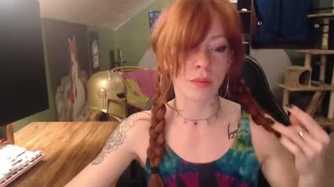 Snapshot of astraeasiren chatting on 12/12/24, 04:37 AstraeaSiren online show from 12/12/24, 04:37