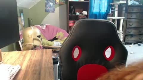 Snapshot of astraeasiren chatting on 11/10/25, 06:18 AstraeaSiren online show from 11/10/25, 06:18