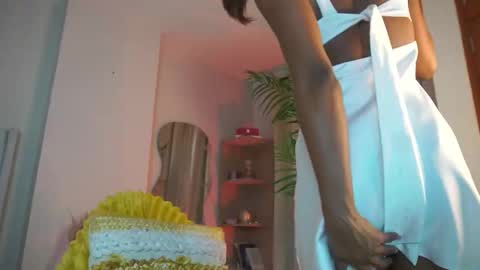 Snapshot of astrea_1 chatting on 11/26/25, 08:10 Astrea online show from 11/26/25, 08:10