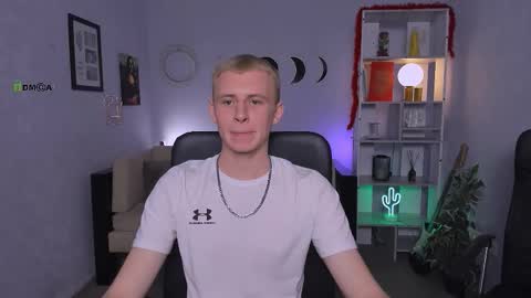 astren online show from 03/26/26, 01:17