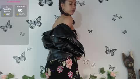 Snapshot of astrid_miller_1 chatting on 04/29/26, 05:30 Astrid online show from 04/29/26, 05:30