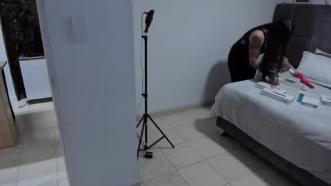 astrid_velle online show from 01/05/26, 05:27