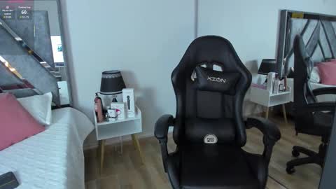 Astrid  online show from 01/06/26, 08:56