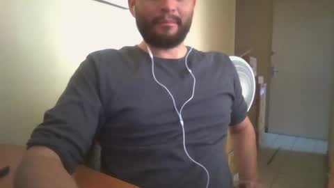 Snapshot of astro_boy_01 chatting on 12/18/24, 09:18 astro_boy_01 online show from 12/18/24, 09:18