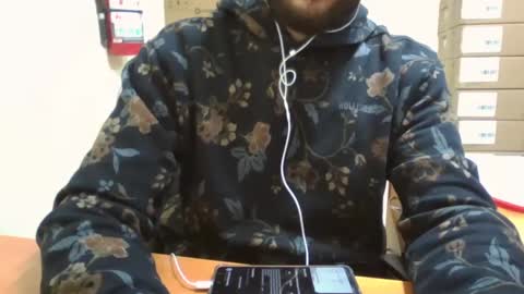 Snapshot of astro_boy_01 chatting on 01/10/25, 09:53 astro_boy_01 online show from 01/10/25, 09:53