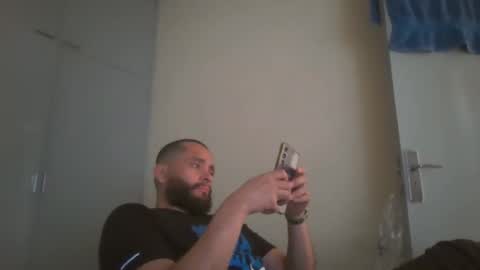 Snapshot of astro_boy_01 chatting on 11/09/25, 08:40 astro_boy_01 online show from 11/09/25, 08:40