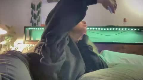 astro_n_tatiana online show from 11/17/25, 04:40