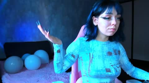 Snapshot of asuna_yuuki__ chatting on 12/18/24, 08:20 My schedule GTM20500am-1100am online show from 12/18/24, 08:20