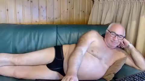 asusandy online show from 03/11/25, 03:02