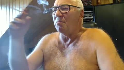 asusandy online show from 09/18/25, 12:07