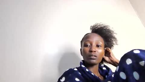 atara_seren online show from 05/04/26, 01:12