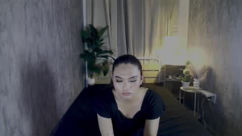 atashakendall online show from 12/14/25, 11:26