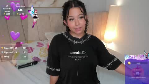 Snapshot of atena_cuteee chatting on 12/13/24, 06:42 sofia online show from 12/13/24, 06:42