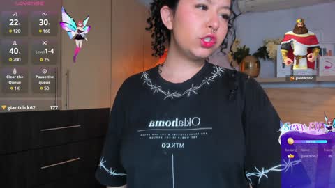 Snapshot of atena_cuteee chatting on 12/30/24, 10:12 sofia online show from 12/30/24, 10:12