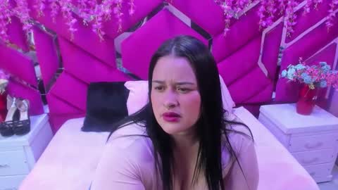 atena_glow_ online show from 12/20/25, 11:39