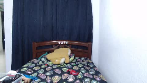 Snapshot of atena_messy chatting on 12/30/24, 11:06 atena messy online show from 12/30/24, 11:06