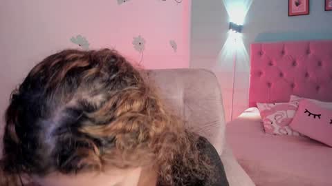 Snapshot of atenajb chatting on 01/24/25, 07:49 ATENA online show from 01/24/25, 07:49