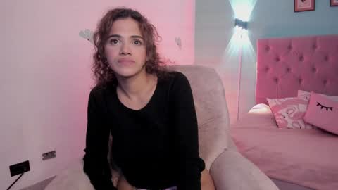 Snapshot of atenajb chatting on 01/24/25, 10:51 ATENA online show from 01/24/25, 10:51