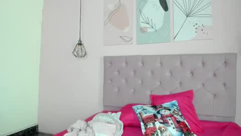 Snapshot of atenajb chatting on 11/16/25, 10:04 ATENA online show from 11/16/25, 10:04