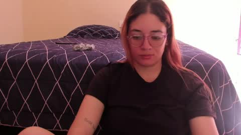 Snapshot of atenas__05 chatting on 05/17/26, 01:40 atenas online show from 05/17/26, 01:40
