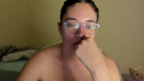 Snapshot of atenas__05 chatting on 07/08/26, 09:25 atenas online show from 07/08/26, 09:25