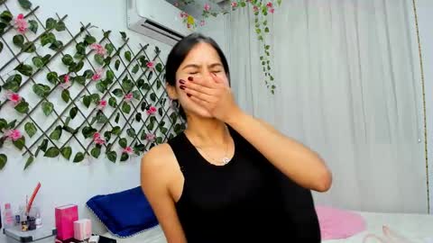 Atenea online show from 03/26/26, 02:50