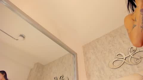 Snapshot of atenea_lux chatting on 06/18/26, 02:56 atenea lux online show from 06/18/26, 02:56