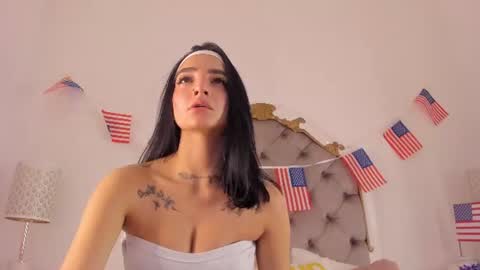 Snapshot of atenea_lux chatting on 07/05/26, 06:48 atenea lux online show from 07/05/26, 06:48