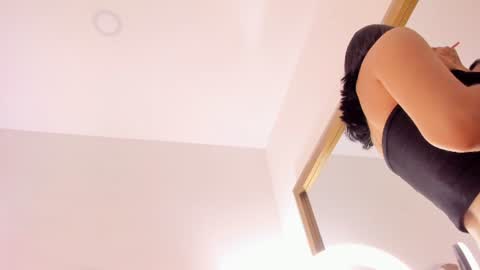 Snapshot of atenea_lux chatting on 07/09/26, 06:23 atenea lux online show from 07/09/26, 06:23