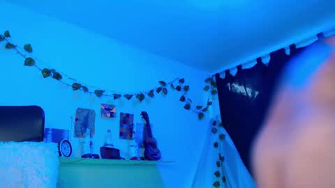 Snapshot of ateneasairce chatting on 12/29/24, 03:24 Atenea online show from 12/29/24, 03:24