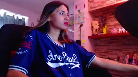 Snapshot of ateneasairce chatting on 02/21/25, 03:32 Atenea online show from 02/21/25, 03:32