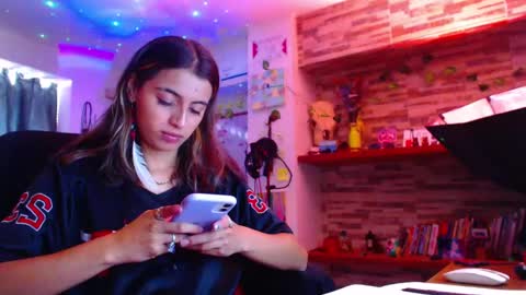 Snapshot of ateneasairce chatting on 03/03/25, 02:37 Atenea online show from 03/03/25, 02:37