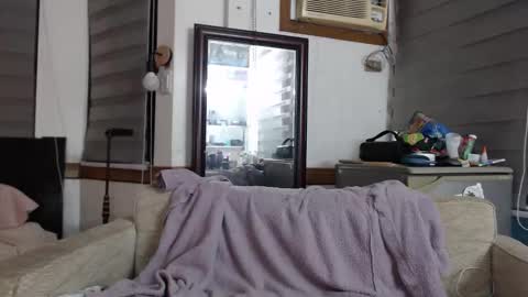 athena_love30 online show from 12/19/25, 04:14