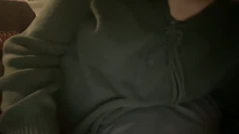 Snapshot of athenagirl69 chatting on 01/05/25, 12:21 athenagirl69 online show from 01/05/25, 12:21