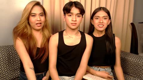 Snapshot of athenaheart chatting on 01/22/25, 03:51 Ady online show from 01/22/25, 03:51