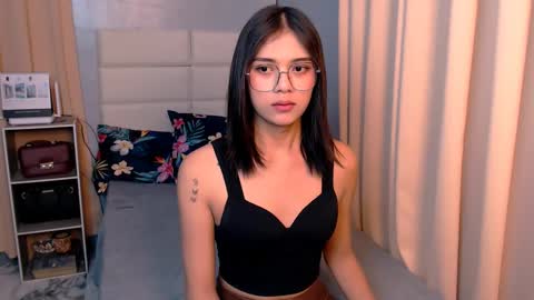 Snapshot of athenaheart chatting on 02/17/25, 02:09 Ady online show from 02/17/25, 02:09